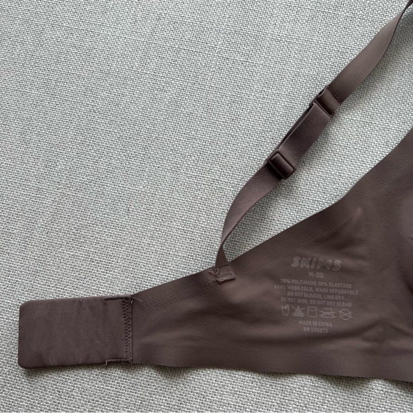 SKIMS Naked Plunge Bralette - Picture 11 of 12